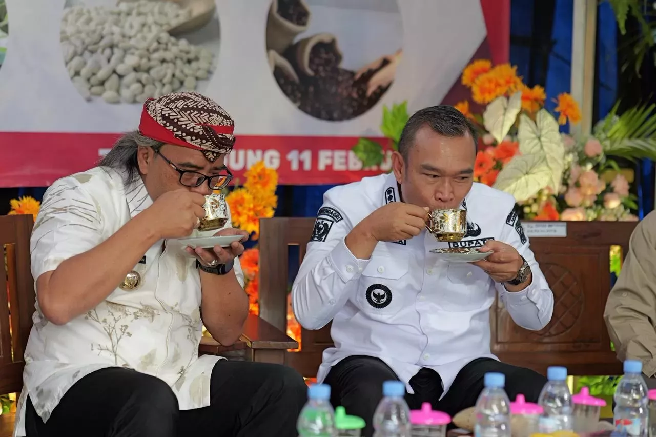 Adopsi Standardisasi Temanggung, Bupati Kepahiang Dorong Petani Kopi Terapkan Petik Merah