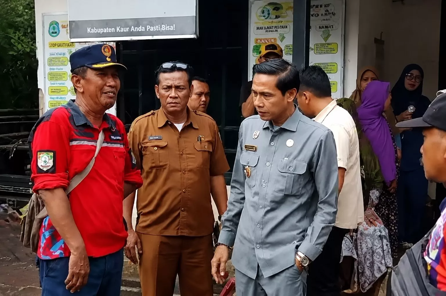 Rumah Warga Talang Tais Kaur Ludes Terbakar, Bupati Gusril Pausi Salurkan Bantuan dan Pastikan Korban Ditangani