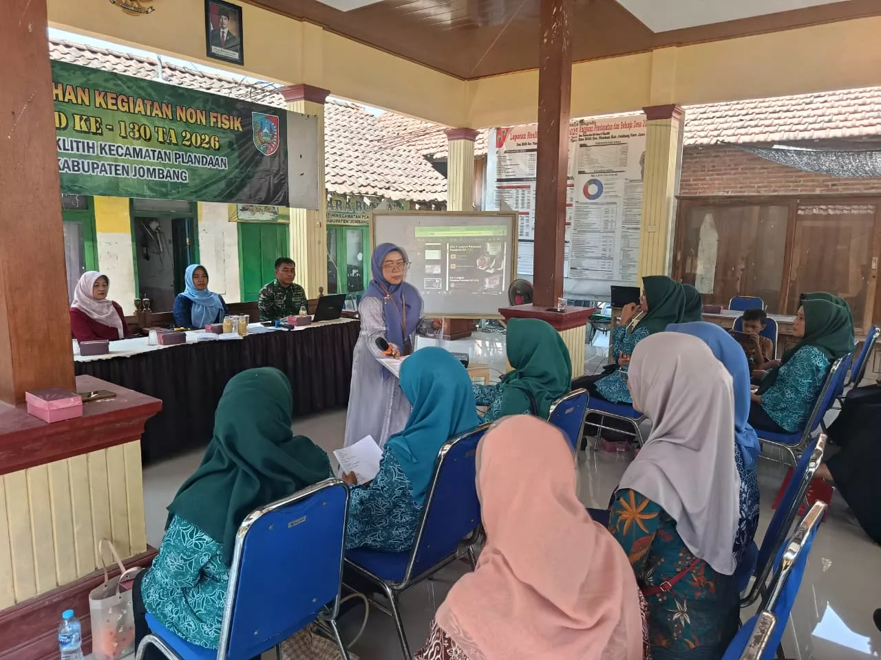 Satgas TMMD ke-130 Jombang Gelar Penyuluhan Posyandu dan Cegah Stunting