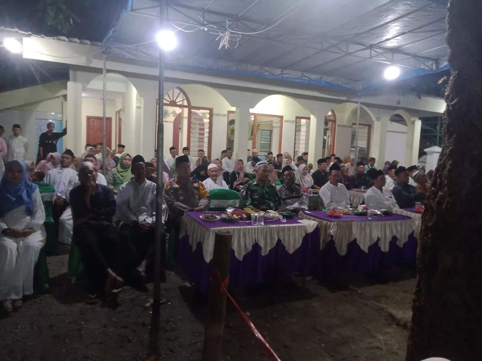 Babinsa Kesamben Hadiri Pengajian Umum di Balai Desa Blimbing