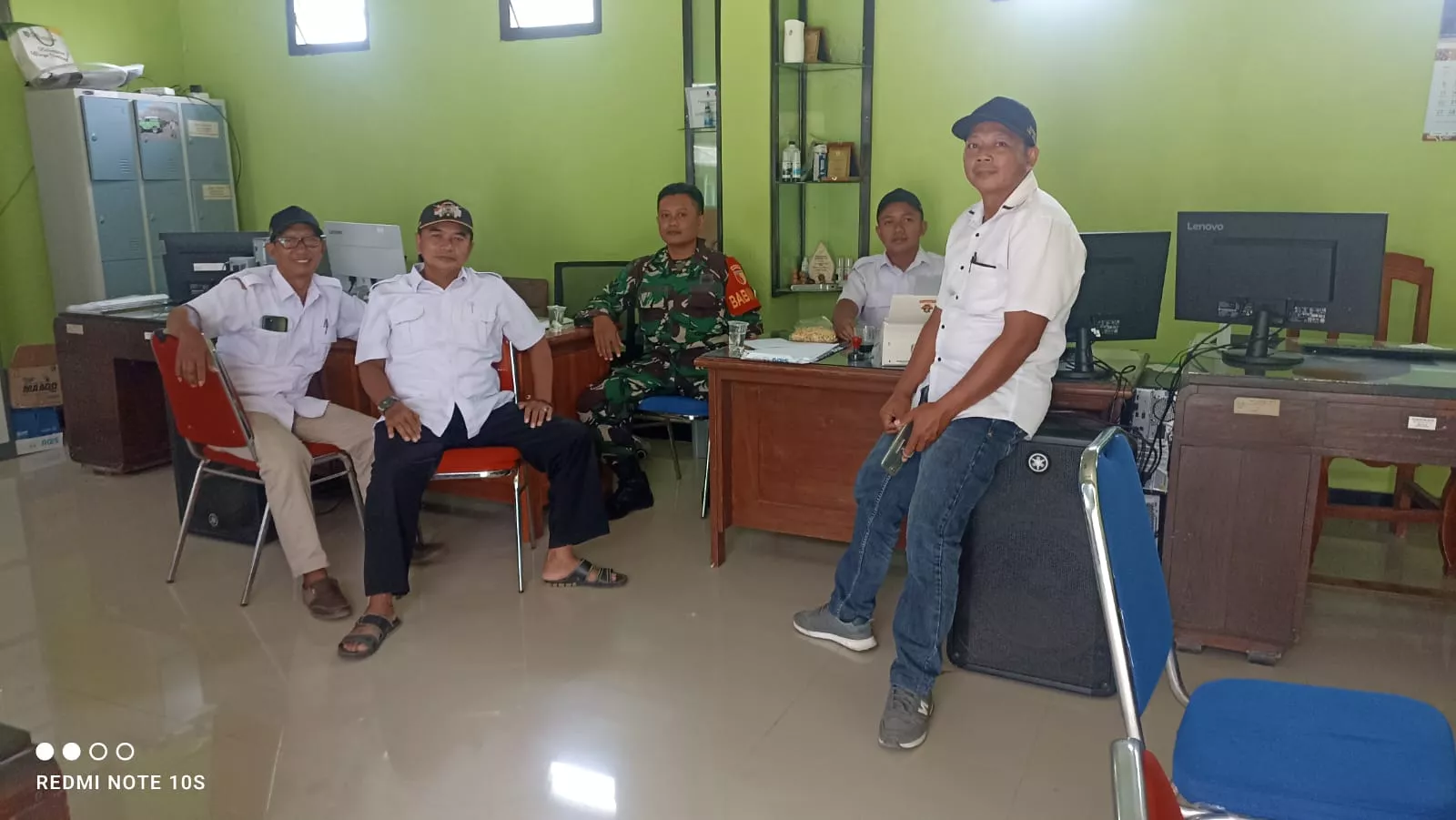 Babinsa Plandaan Perkuat Sinergitas dengan Perangkat Desa