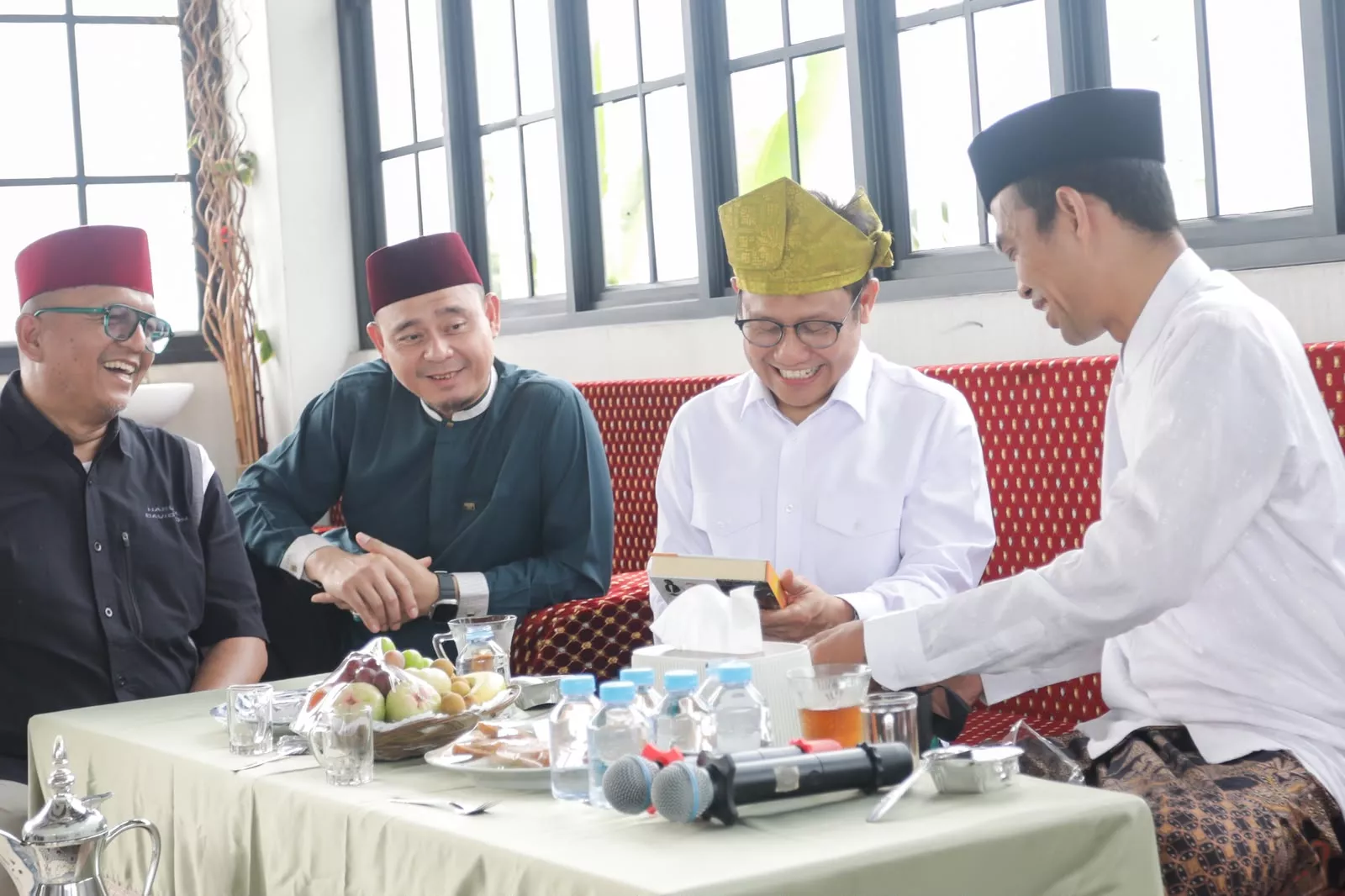 Gus Muhaimin Harap UAS Jadi Perekat Persatuan Ulama dan Umat Islam