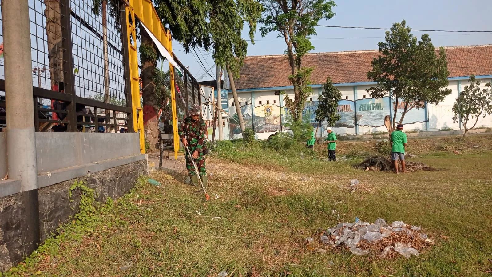Serda Bambang Komsos dengan Warga Desa Sawiji