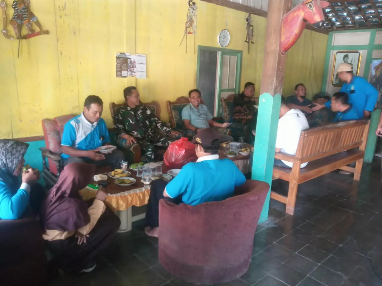 Babinsa Koramil Plandaan Intensifkan Komsos dengan Warga Darurejo