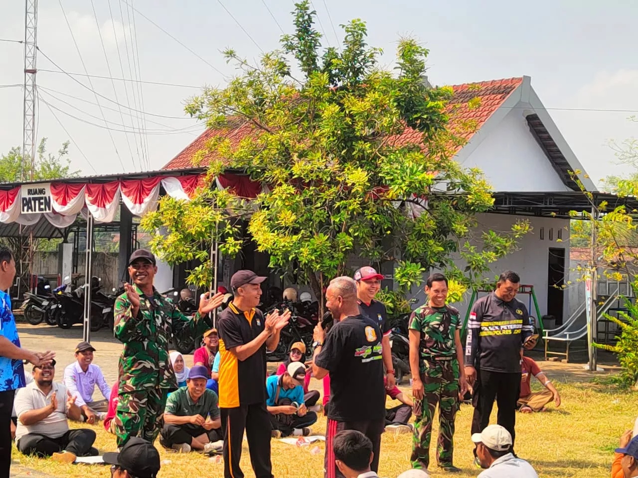Babinsa Koramil Peterongan Hadiri Pembukaan Lomba Kecamatan