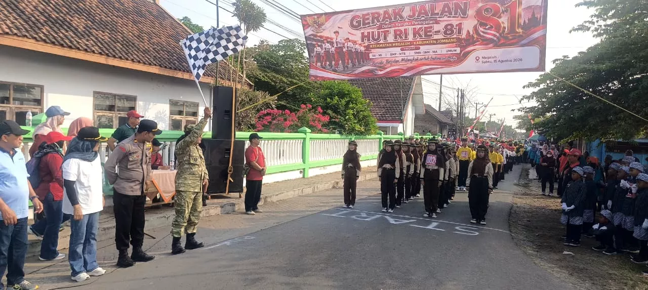 Koramil Megaluh Dukung Lomba Gerak Jalan Tingkat SD/MI