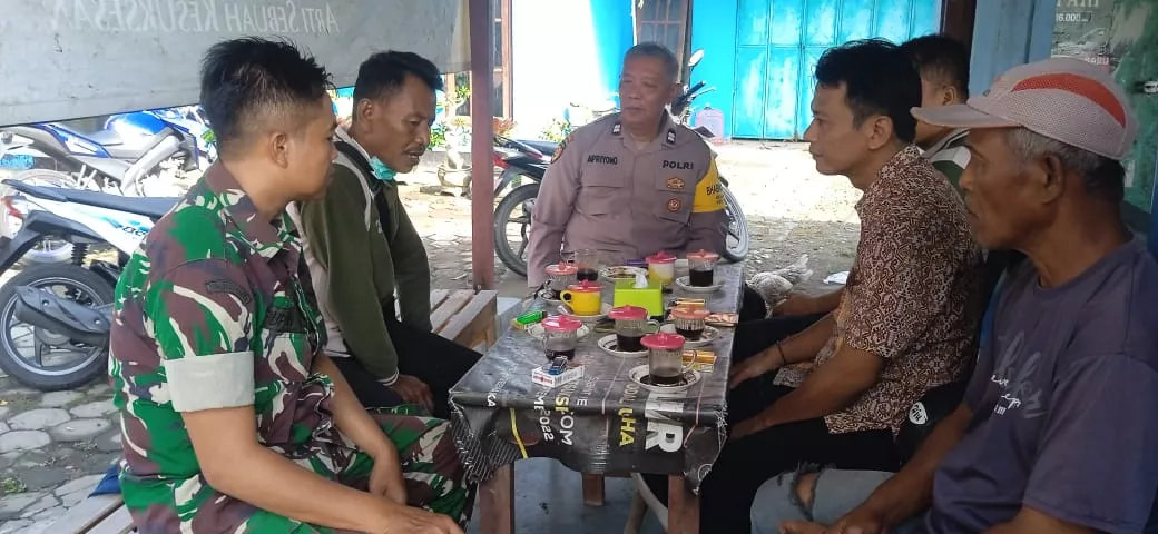 Babinsa Megaluh Intensifkan Komunikasi Sosial dengan Warga