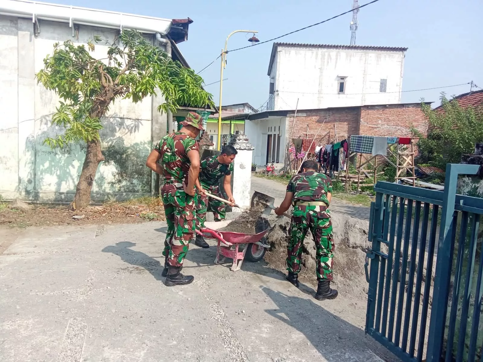 Koramil Sumobito Wujudkan Pangkalan yang Asri
