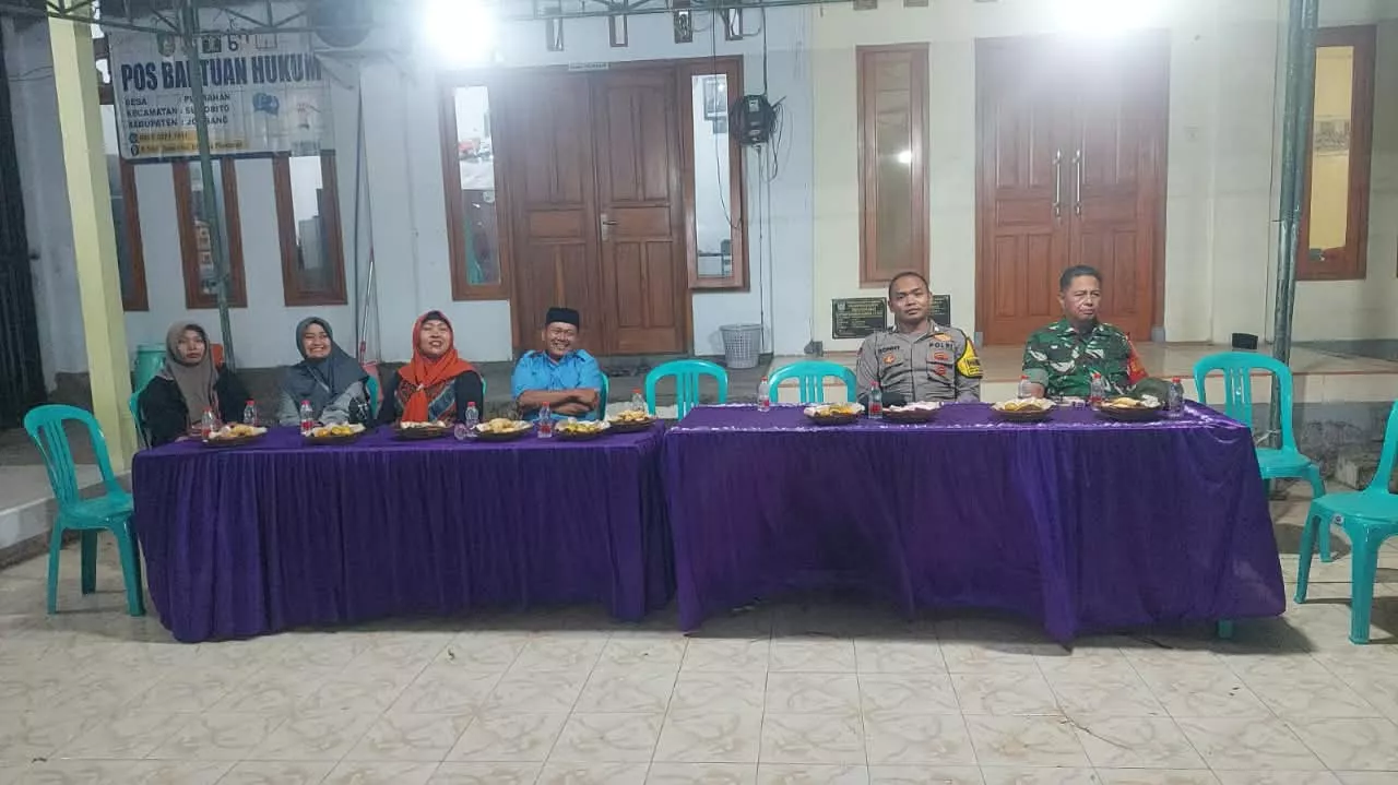 Babinsa Sumobito Hadiri Rapat Koordinasi Lurah dan Desa