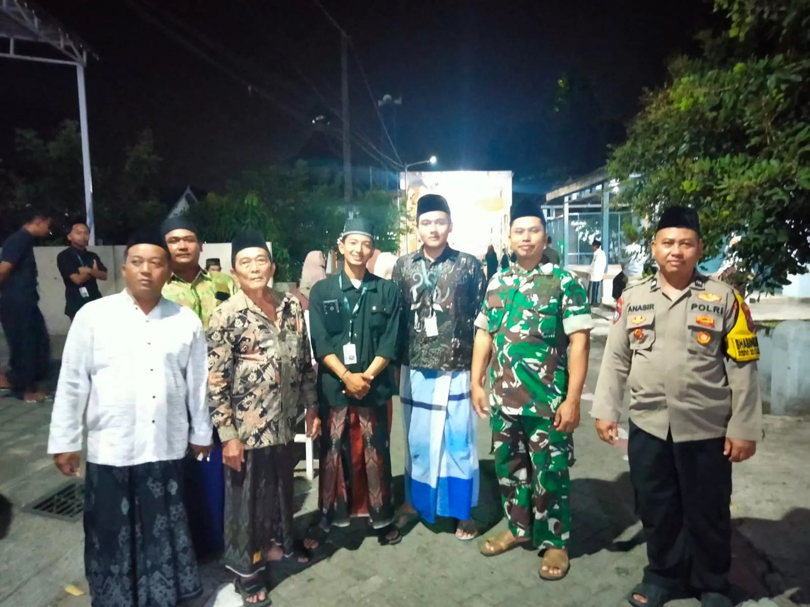 Babinsa Amankan Peringatan Maulid Nabi di Desa Madiopuro