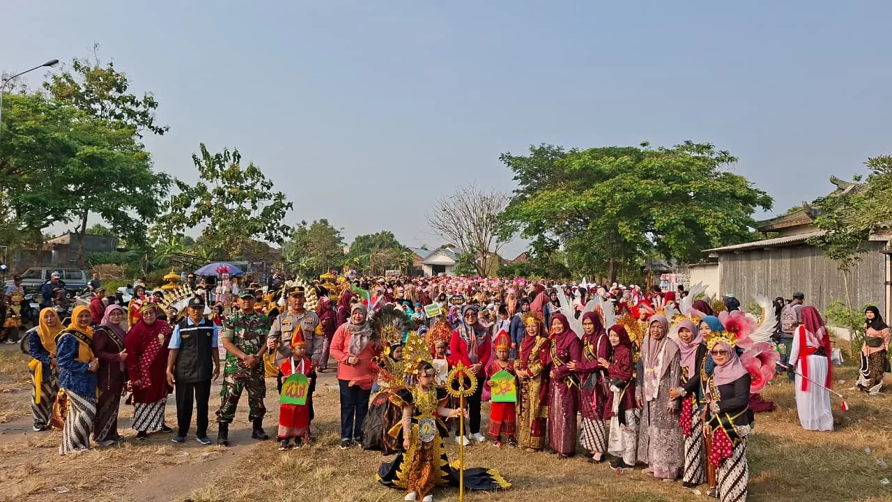 Pelda Erich Hadiri Pawai Budaya Ikatan Guru Raudhatul Athfal di Lapangan Klenteng Tri Dharma