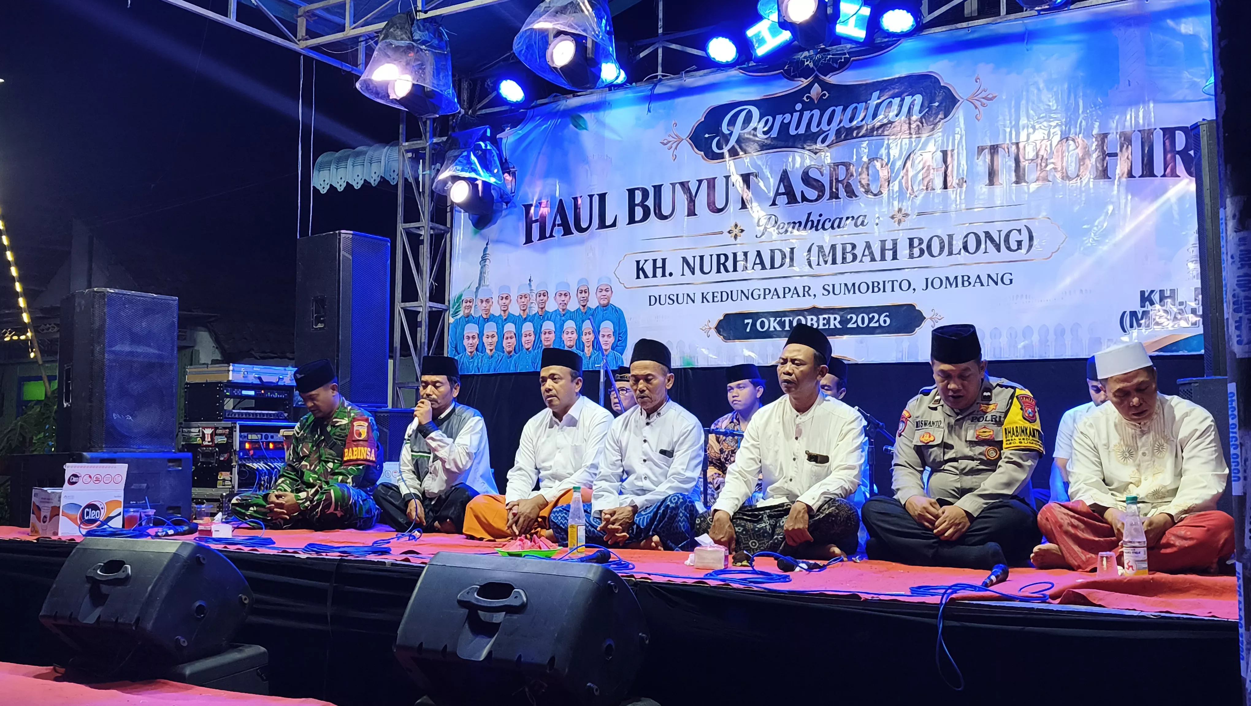 Babinsa Sumobito Hadiri Pengajian Haul Buyut Asro di Kedungpapar