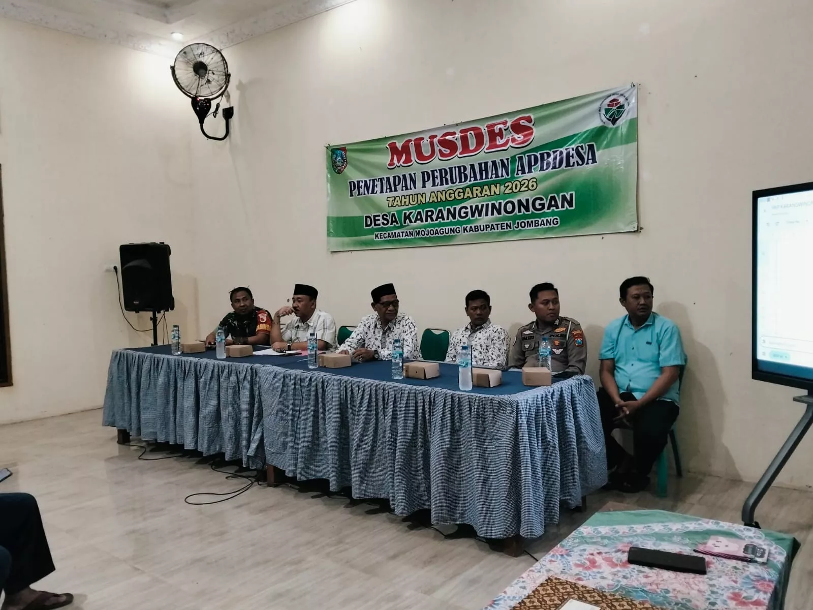 Babinsa Mojoagung Kawal Musdes Desa Karangwinongan