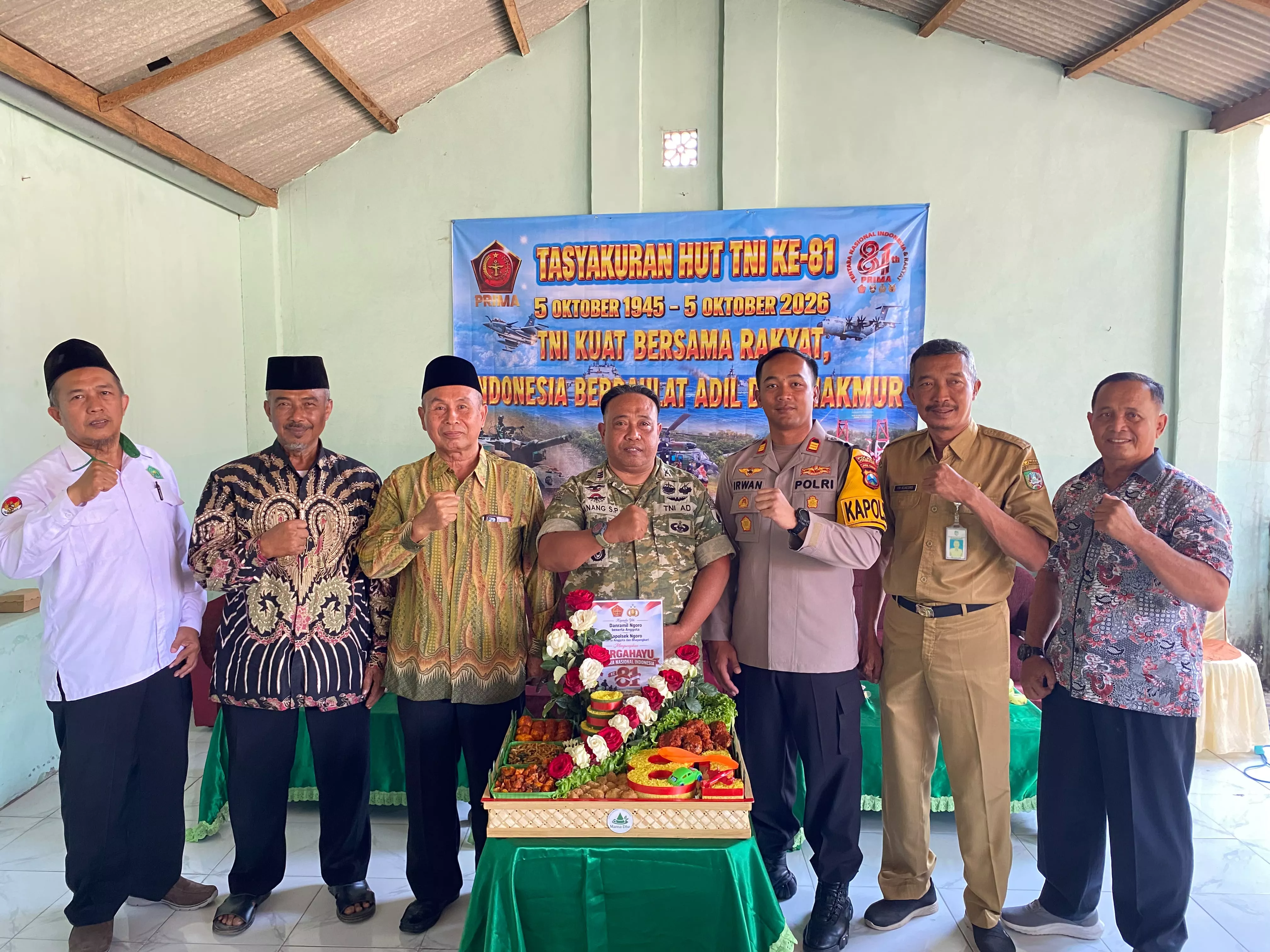 Polsek Ngoro Beri Ucapan HUT TNI ke-81 ke Koramil