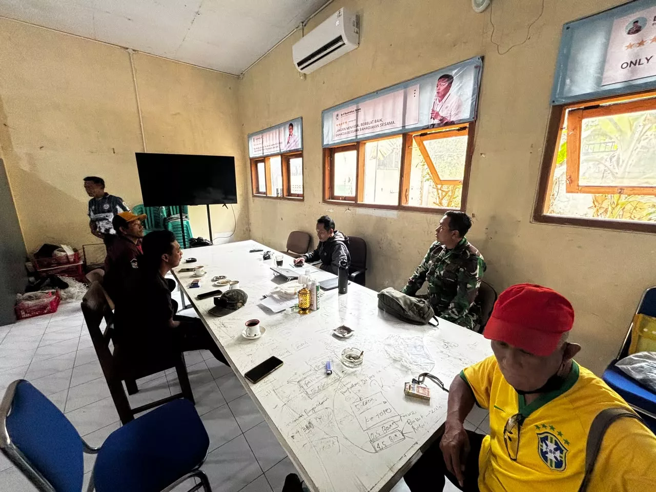 Babinsa Koramil Jombang Hadiri Koordinasi Pemberdayaan Masyarakat Desa Tambakrejo