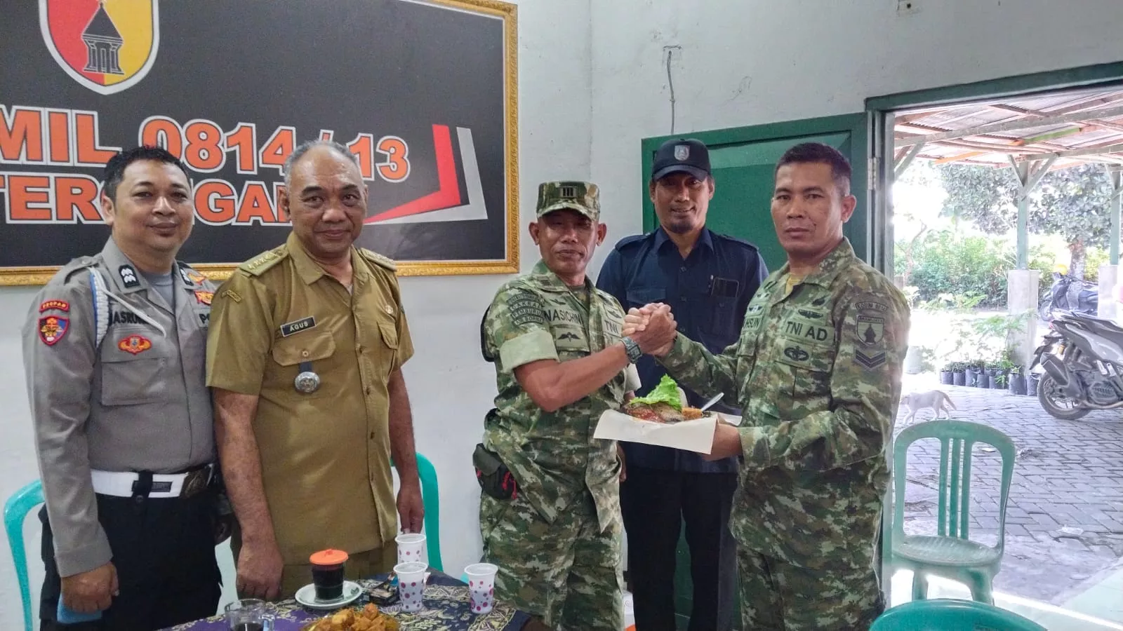Danramil Peterongan Tekankan Disiplin pada Kenaikan Pangkat Babinsa