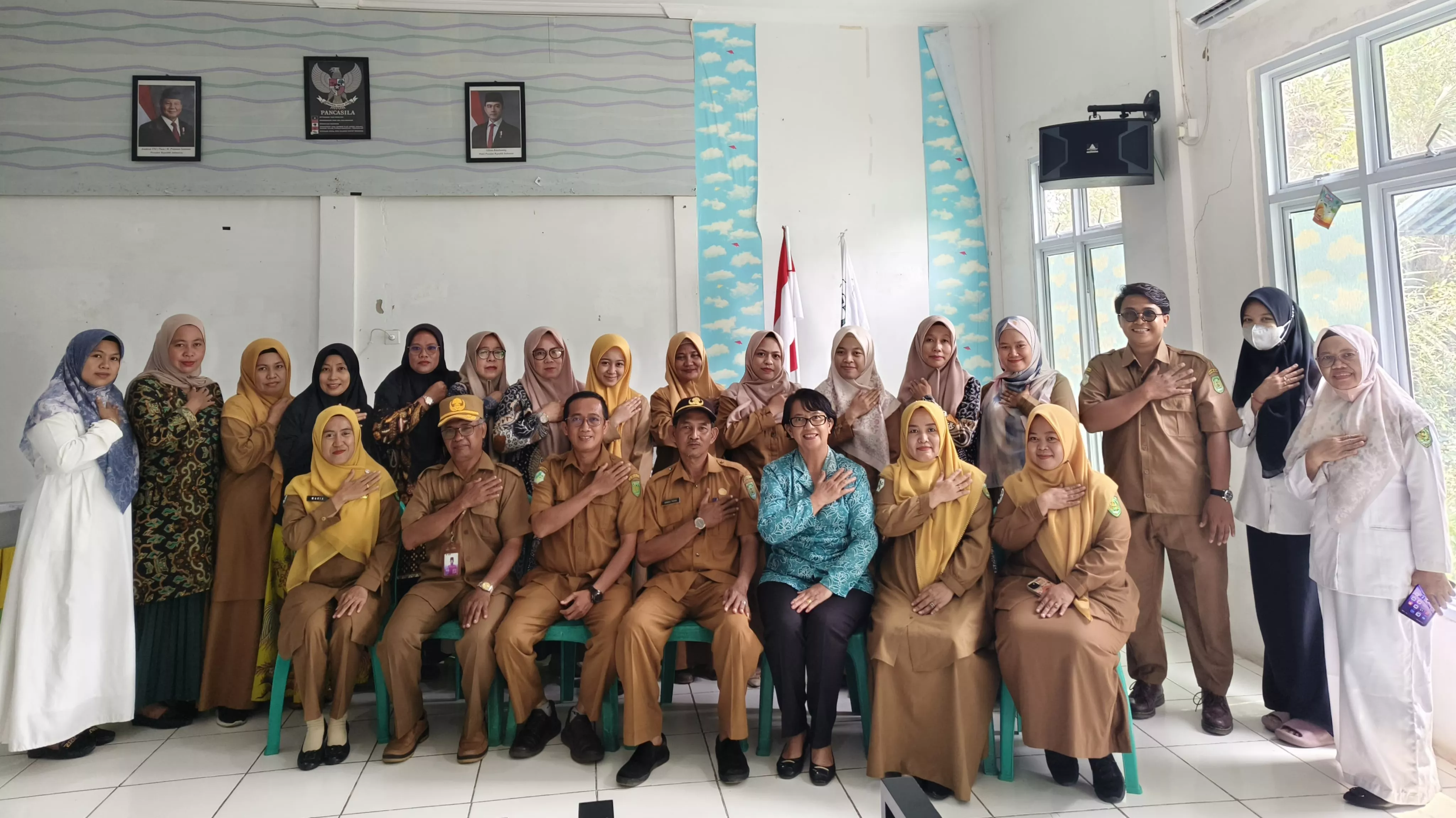 Puskesmas Kuala Enok Sosialisasi PHBS di Lingkungan Wilayah Kerjanya