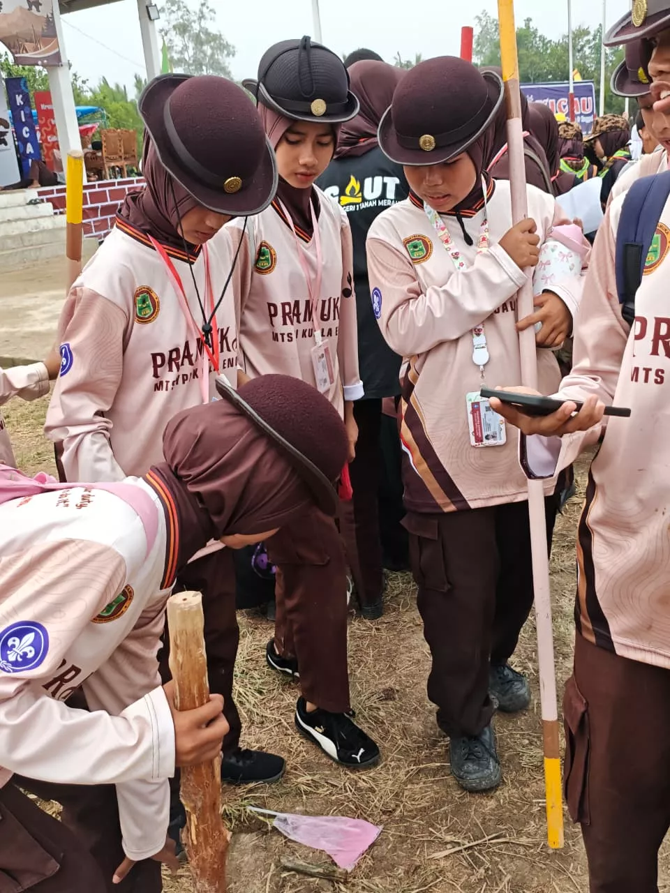 Ratusan Anggota Pramuka Penggalang Ikuti Penjelajahan dan Halang Rintang di Bumi Perkemahan Kutak Umar Kuala Enok