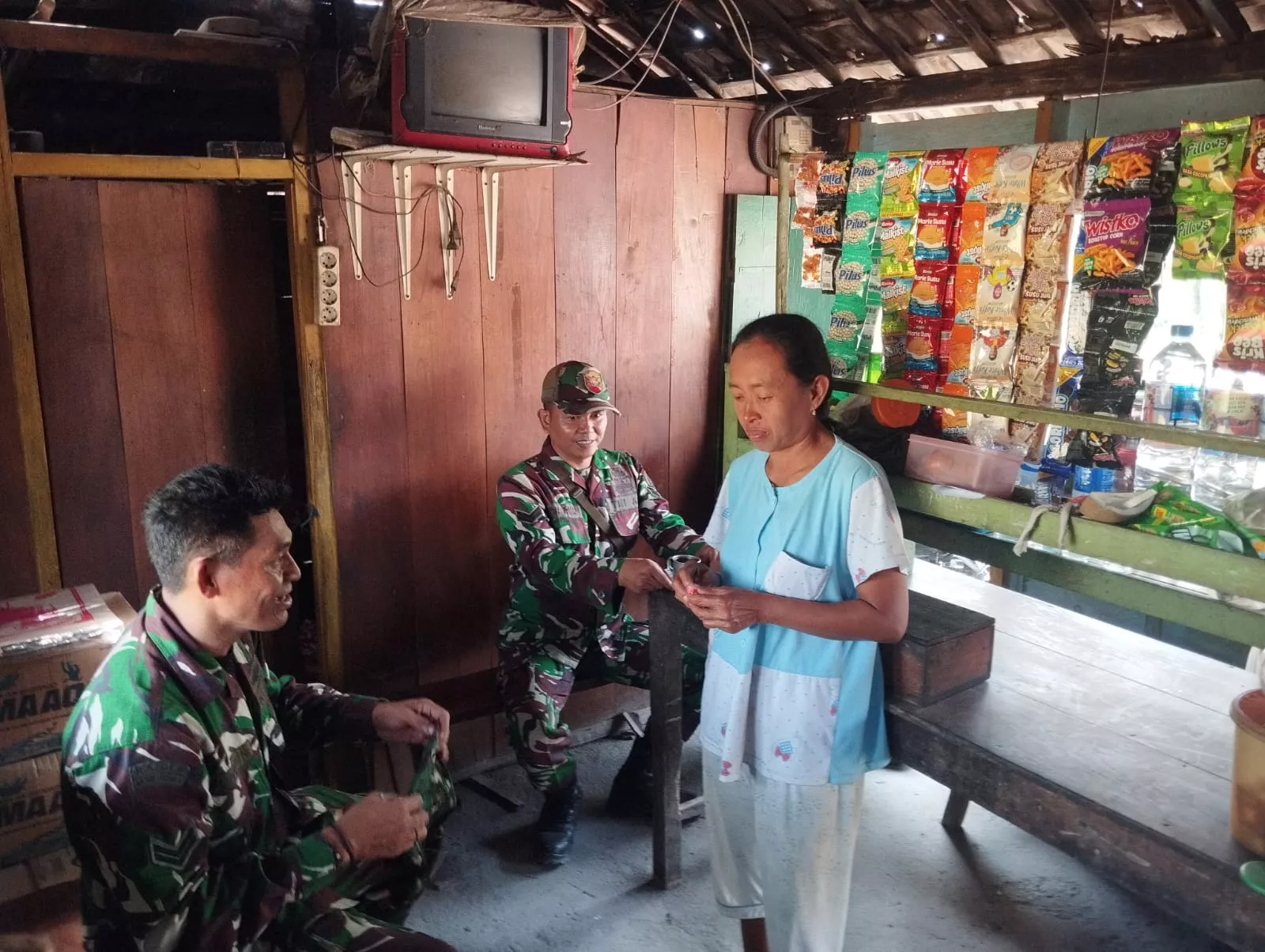 Satgas TMMD ke-130 Kodim Jombang Dorong UMKM Desa Klitih