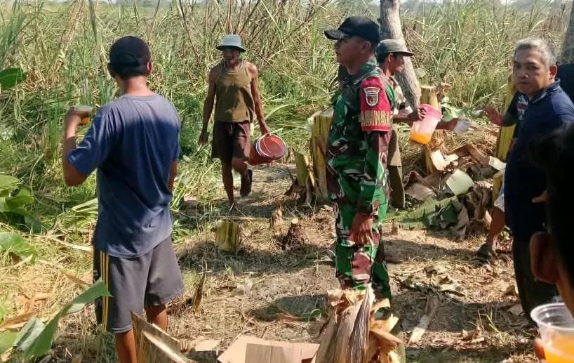Babinsa Ngusikan Intensifkan Komsos dengan Warga Jombang