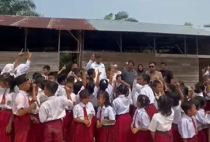 Bupati Inhu Tinjau Pelayanan Publik, Pendidikan, dan Infrastruktur di Batang Peranap