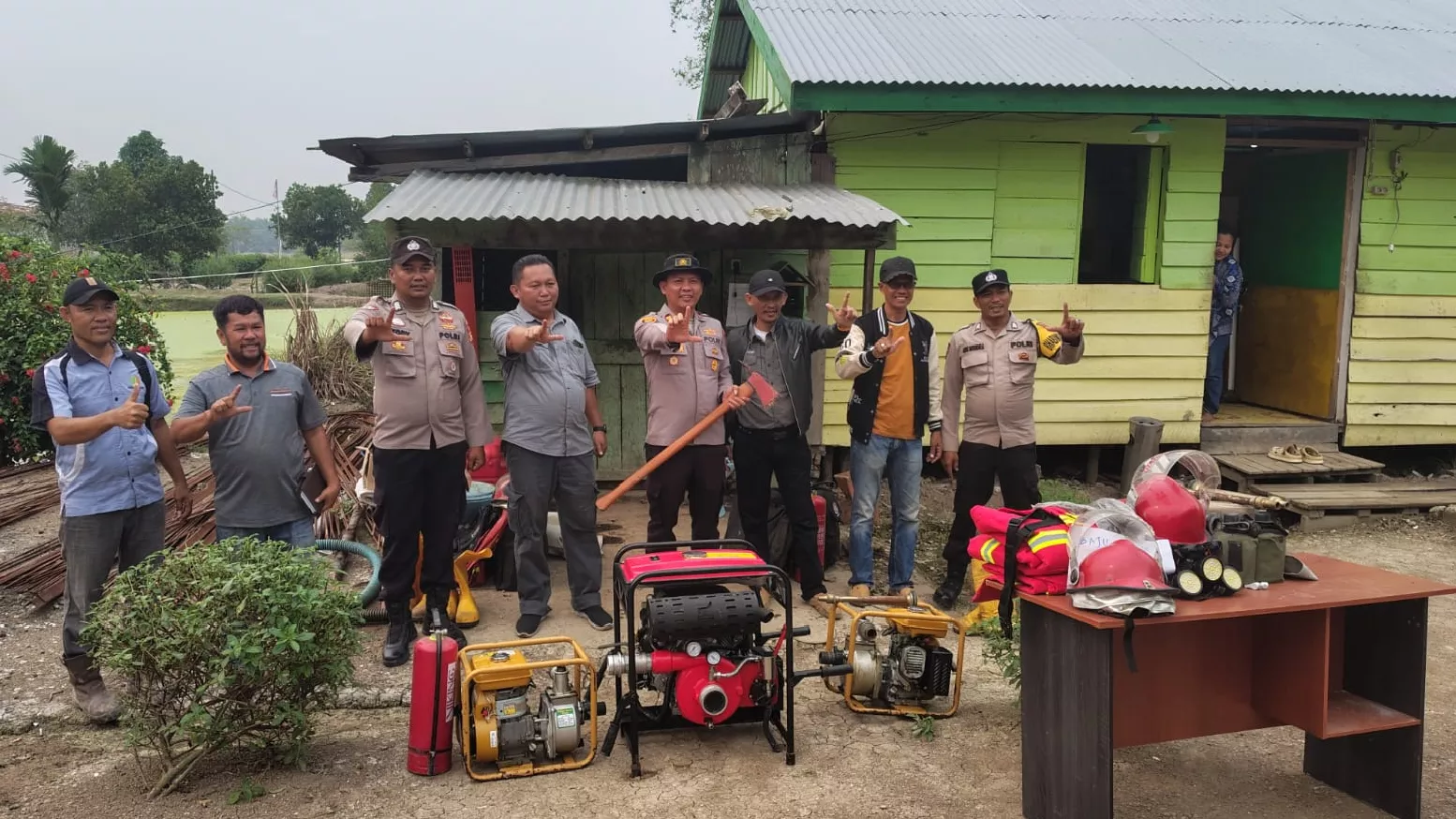 Antisipasi Karhutla, Polsek Tanah Merah dan PT KKK Cek Embung dan Peralatan Pemadam Kebakaran