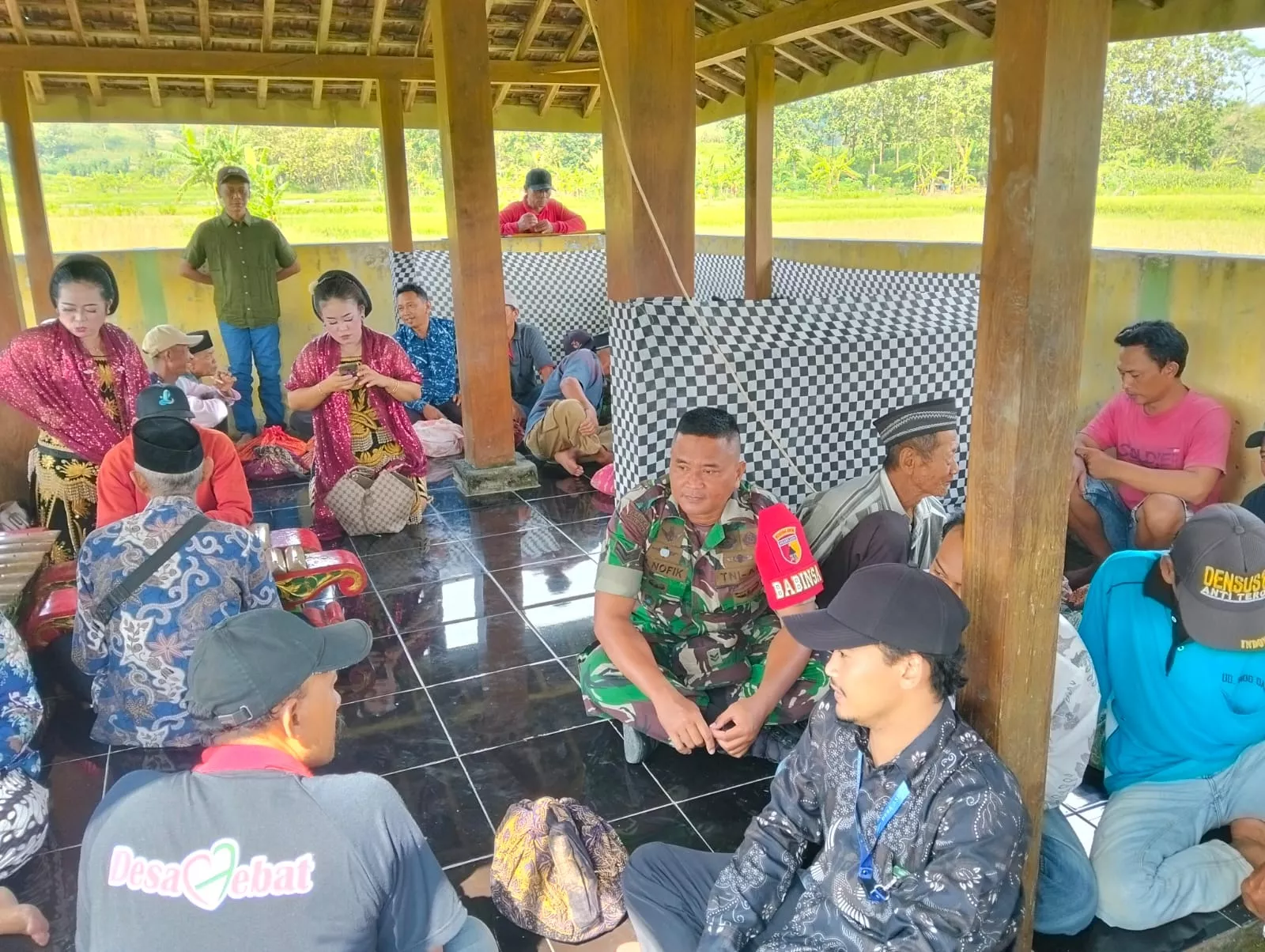 Babinsa Koramil Kudu Hadiri Sedekah Bumi Desa Asemgede