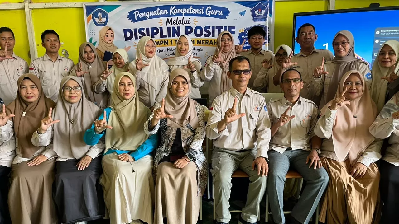 SMPN 1 Tanah Merah Perkuat Kompetensi Guru Melalui Disiplin Positif, Wujudkan Sekolah Ramah Anak