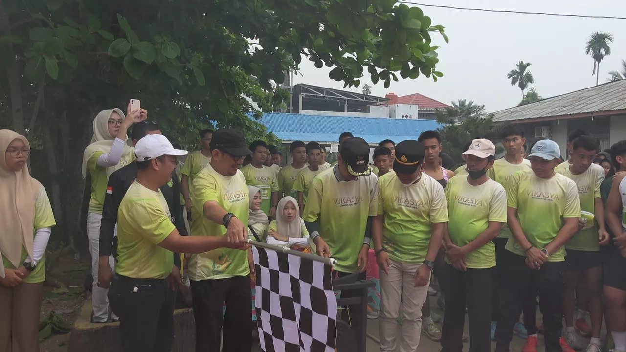 Asisten III Setda Inhil Lepas SMANSAHUL RUN 2026 di Tembilahan Hulu