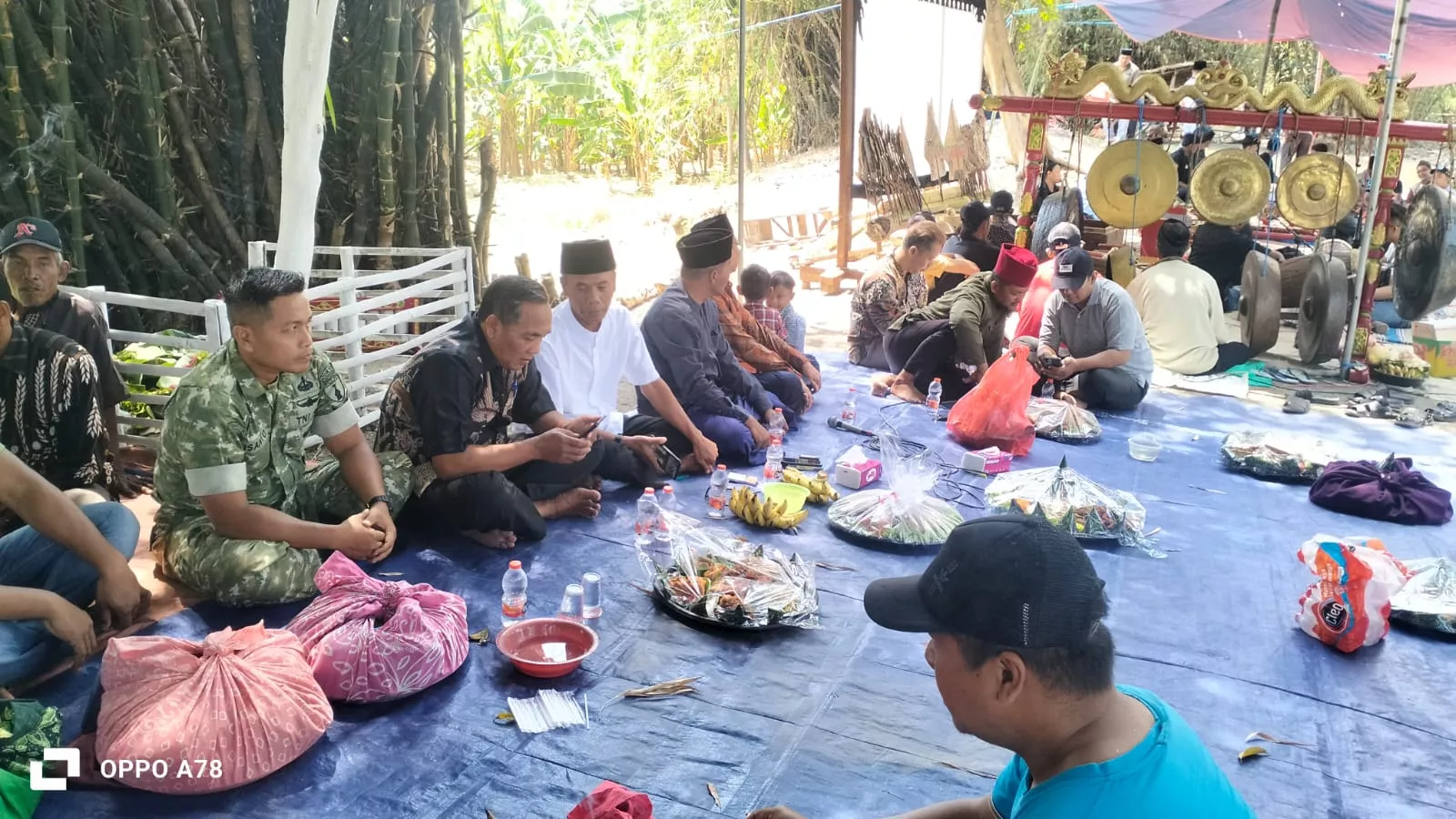 Babinsa Koramil Kudu Hadiri Sedekah Desa di Kedongbogo