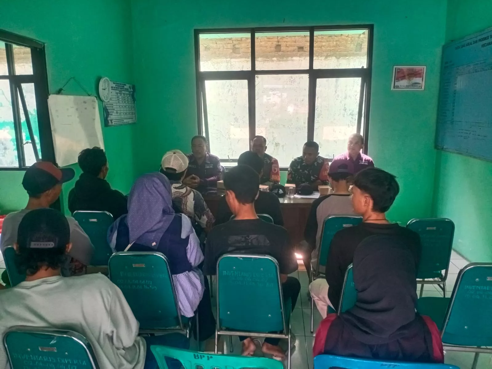 Rapat Brigade Pangan Digelar di Desa Jombok, Babinsa Kesamben Hadir