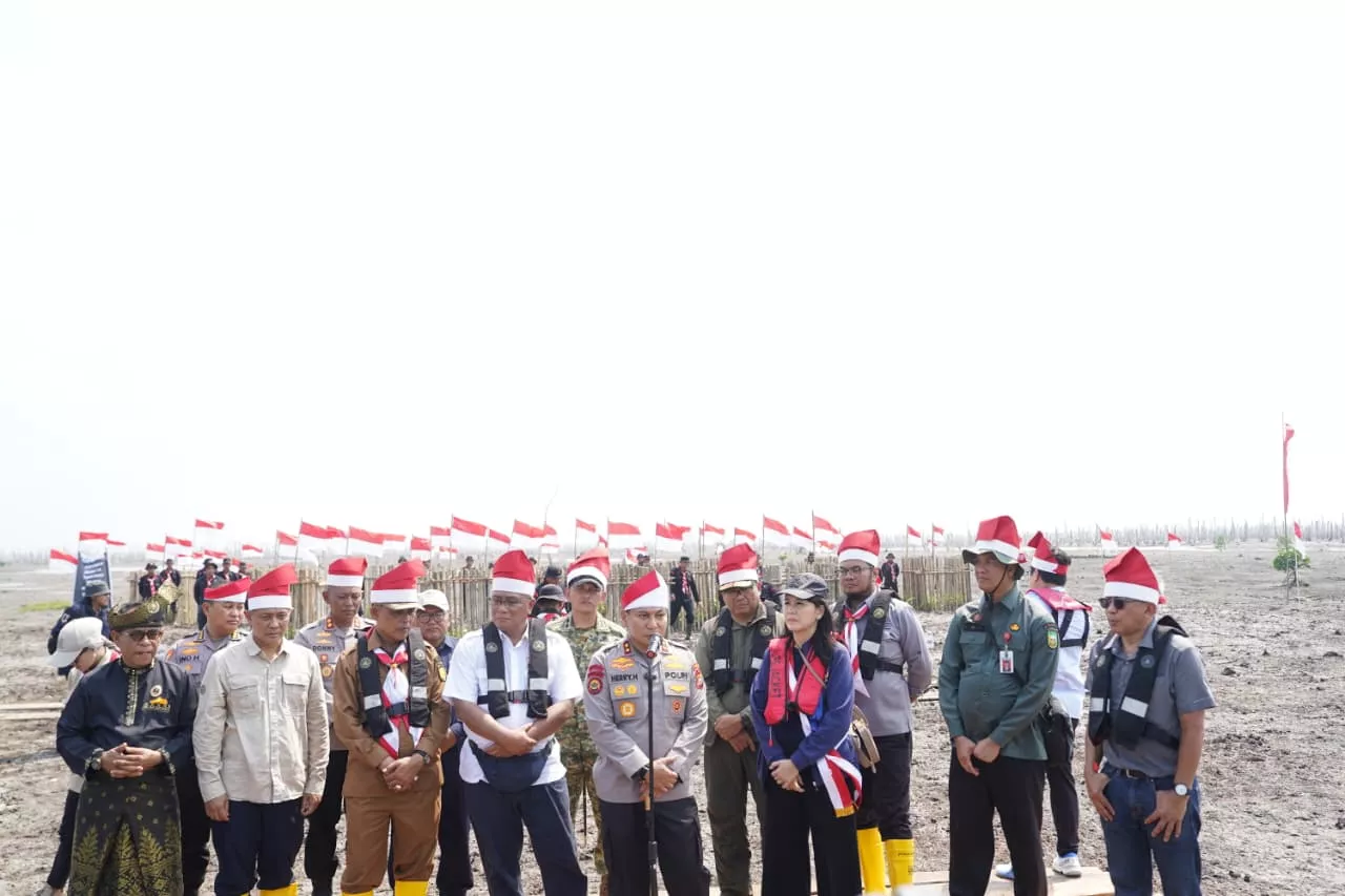 Ekspedisi Merah Putih Polda Riau Tanam Mangrove 500 Hektare Atasi Abrasi Kuala Selat