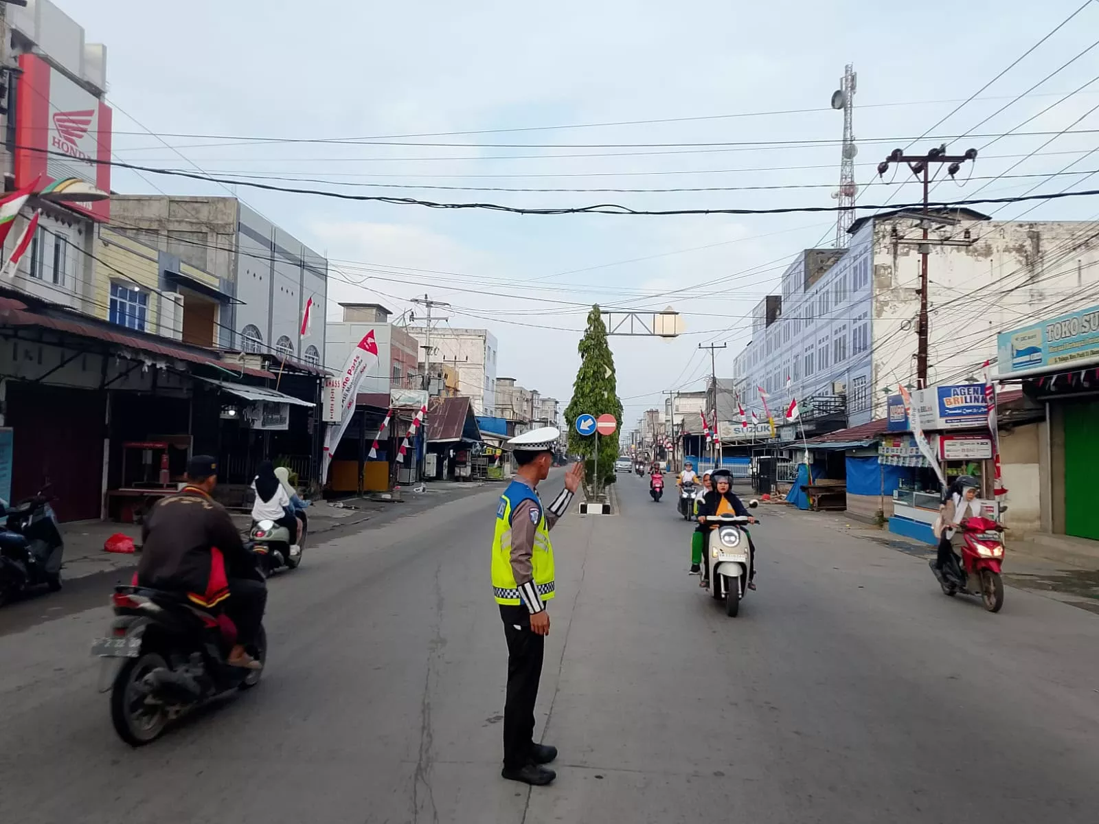 Satlantas Polres Inhil Gelar Strong Point Pagi, Pastikan Arus Lalu Lintas Tetap Lancar dan Kondusif