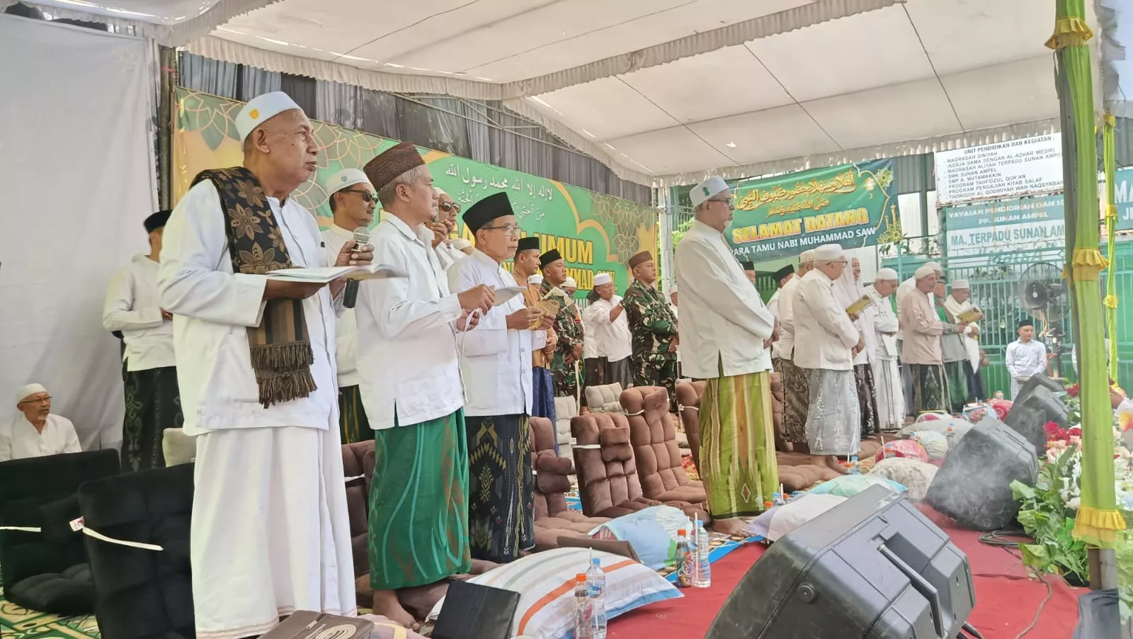 Babinsa Koramil Kota Jombang Hadiri Pengajian Umum di Jelakombo