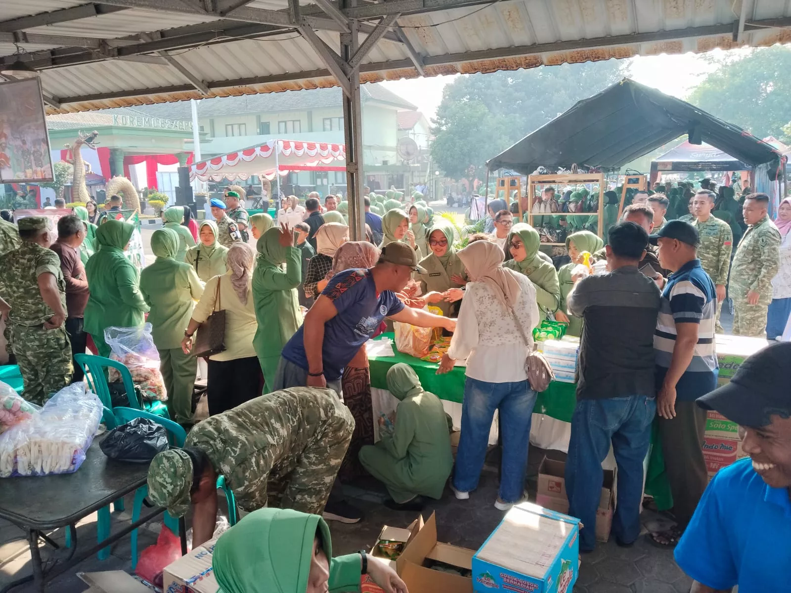 Kodim Jombang Ikut Bazar Murah Makorem 082/CPYJ