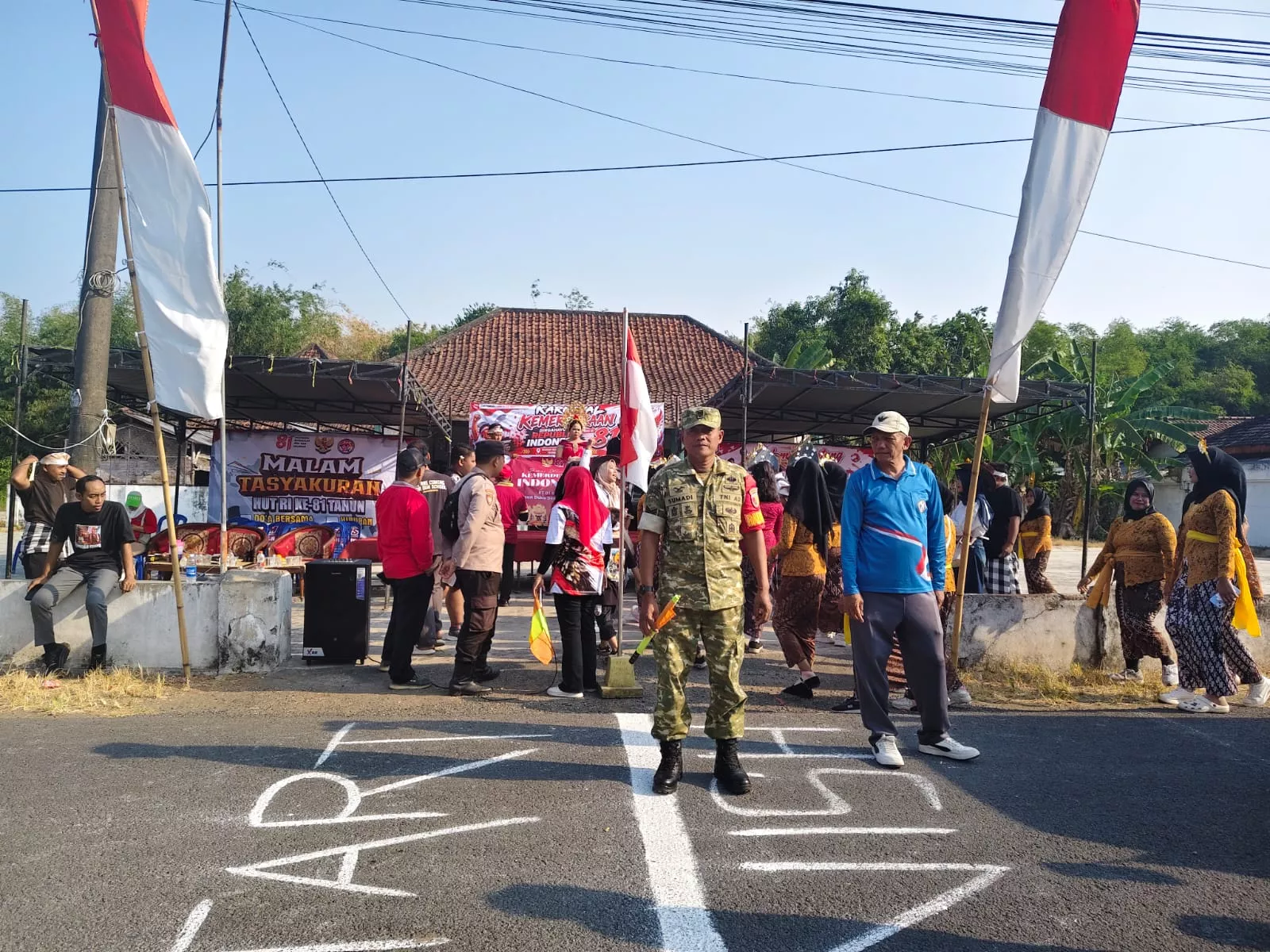 Serka Sumadi Amankan Karnaval HUT ke-81 RI