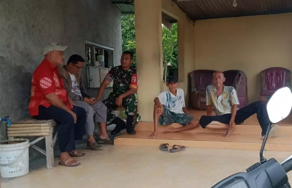 Babinsa Koramil Kesamben Intensifkan Komunikasi Sosial dengan Warga Blimbing