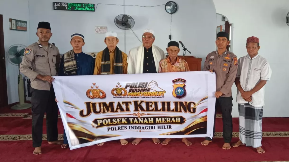 Polsek Tanah Merah Gelar Sholat Jumat Keliling, Pererat Silaturahmi dan Jaga Kamtibmas