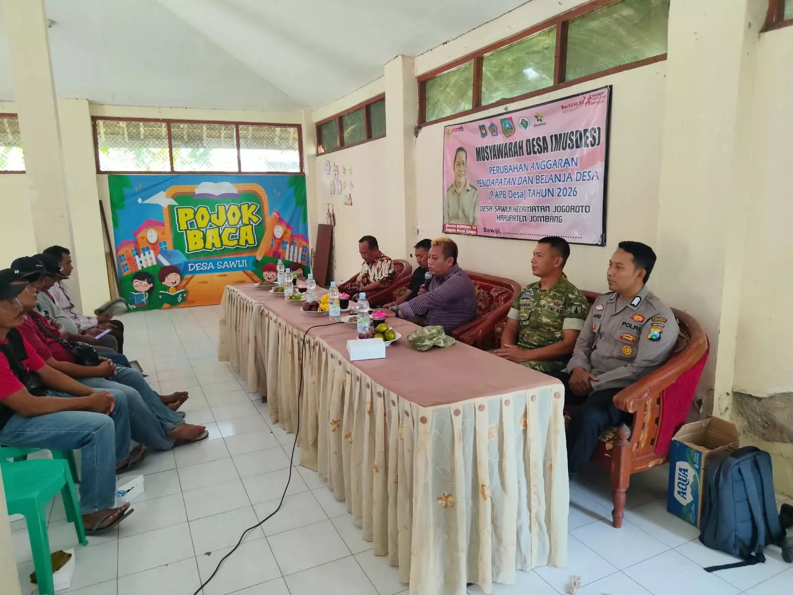 Babinsa Jogoroto Ajak Warga Desa Tambar Jaga Kerukunan