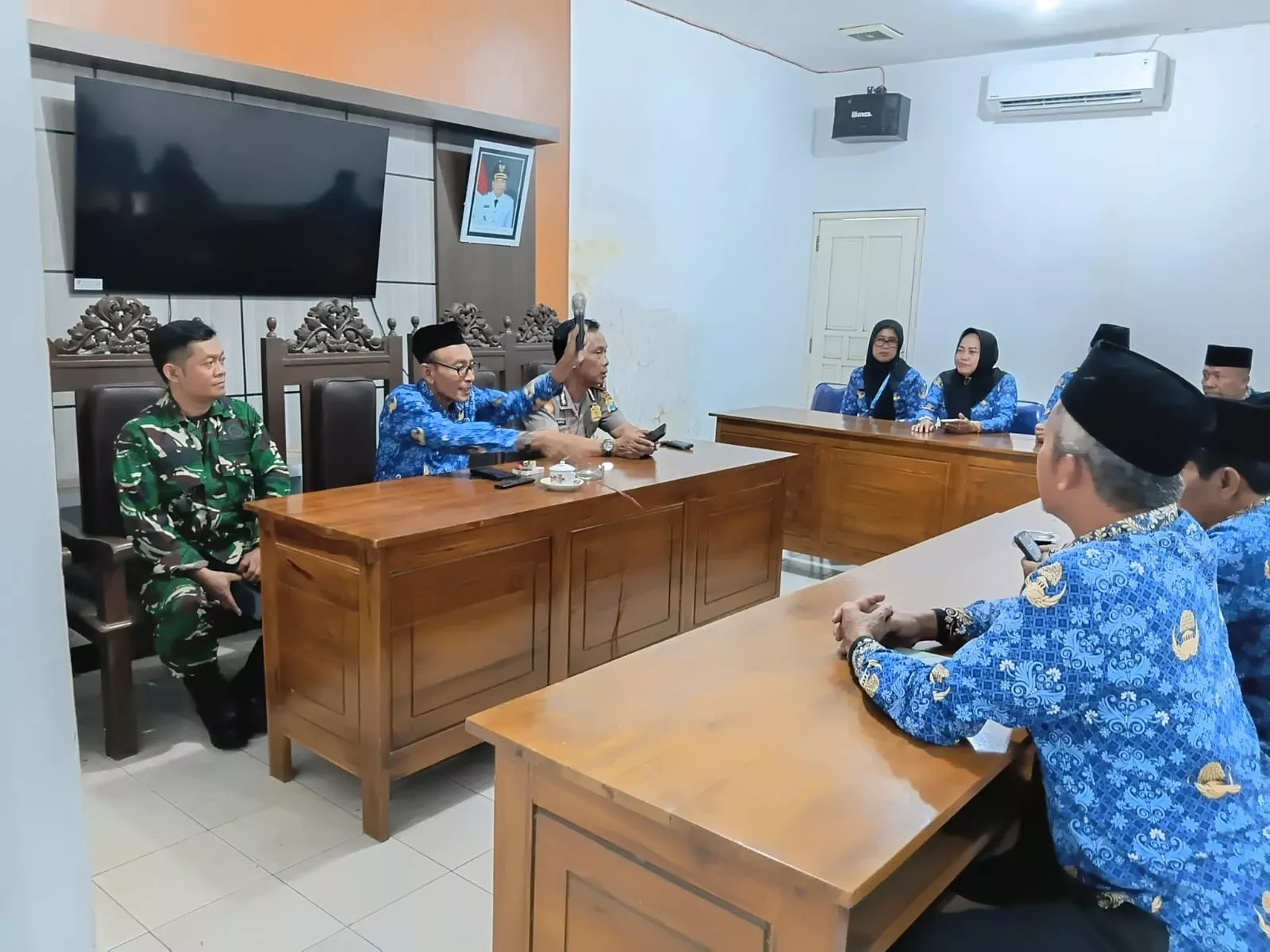 Babinsa Koramil Perak Hadiri Rakor Lintas Kecamatan di Jombang