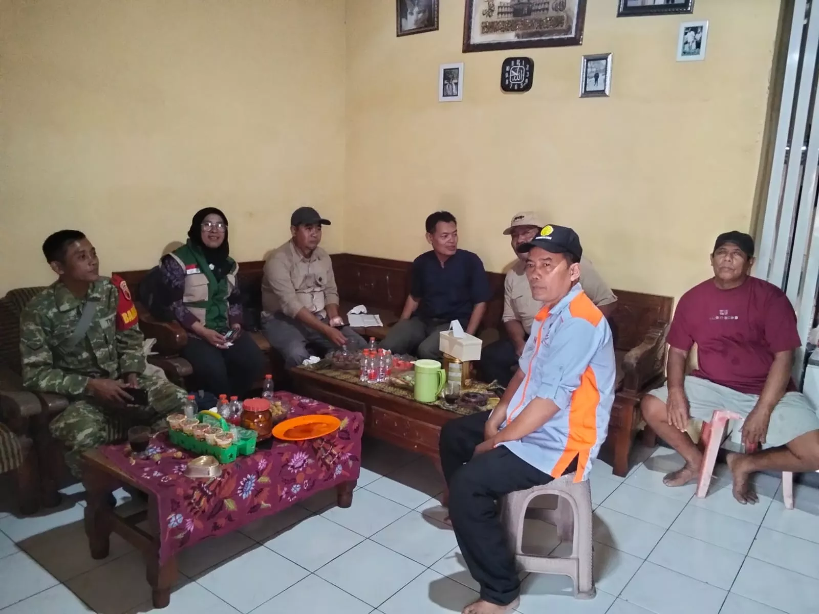Babinsa Koramil Mojowarno Dampingi Petani Selorejo