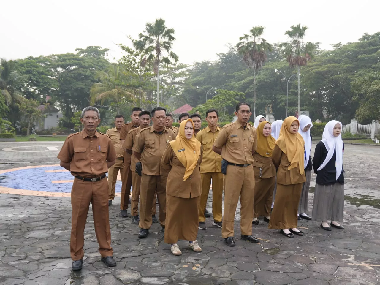Sekda Inhil Pimpin Apel ASN, Tekankan Disiplin dan Integritas
