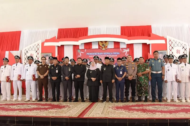 Ketua DPRD Bengkalis Hadiri Pengukuhan Perpanjangan Masa Jabatan Kades