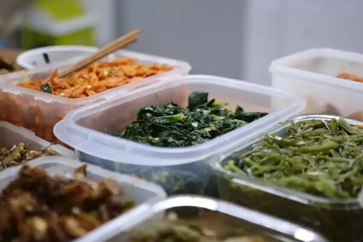Variasi Salad dan Sandwich Mengenyangkan Tanpa Kompor