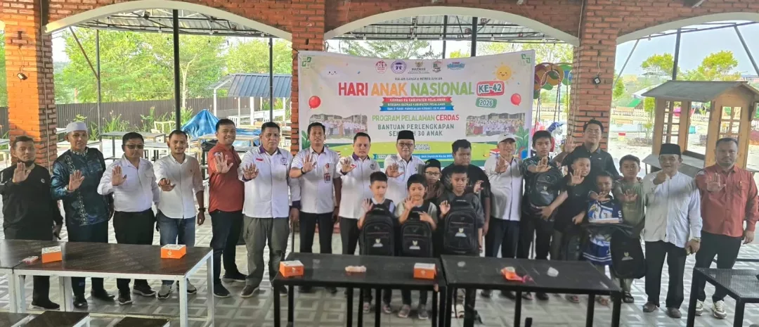 30 Anak Yatim dan Dhuafa Tersenyum Lebar, Dapat Perlengkapan Sekolah hingga Wahana Gratis di Z-Park
