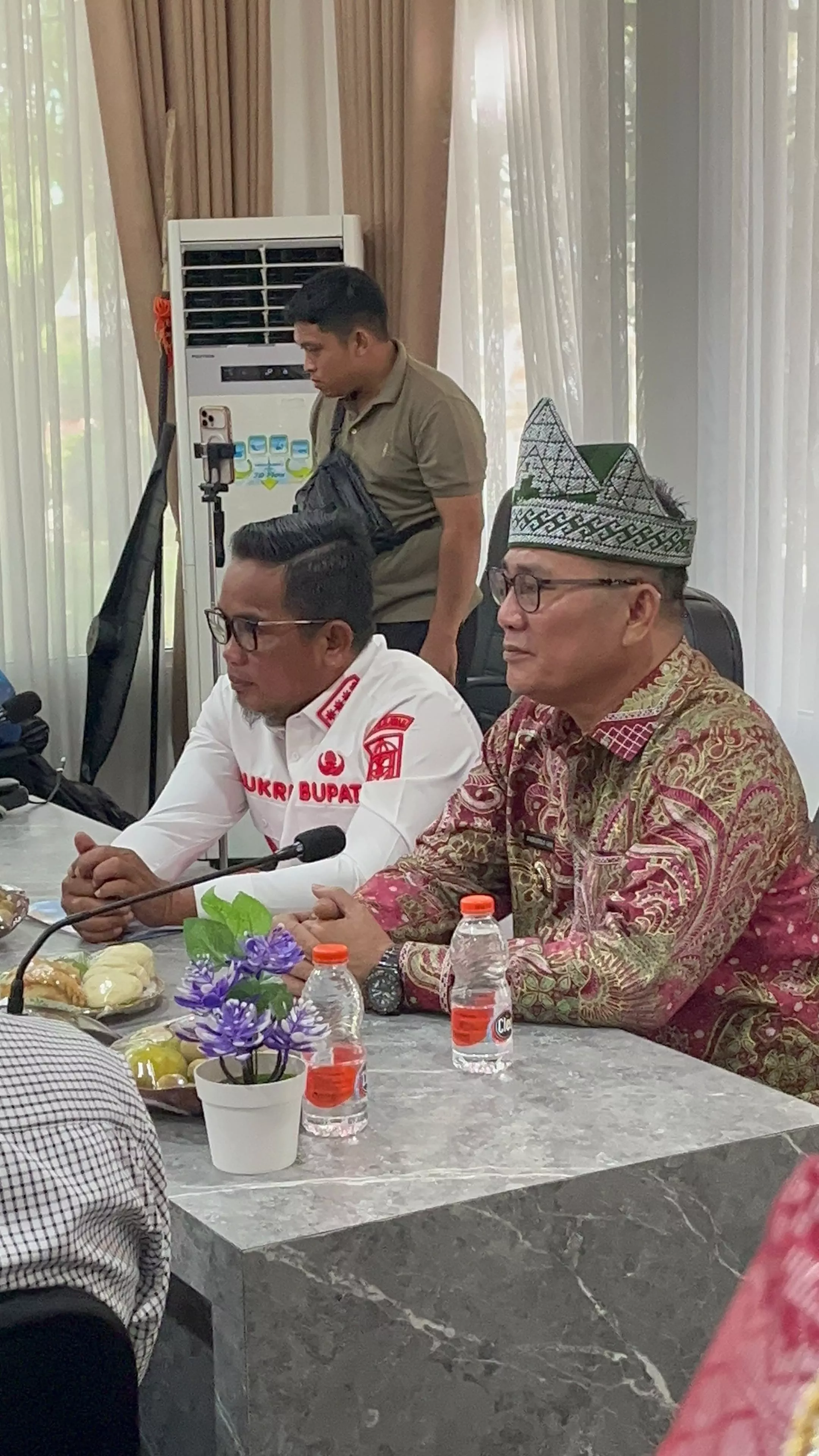 Bupati Zukri Terima Kunjungan Kerja Pemkab Nias Selatan, Paparkan Strategi Optimalisasi PAD