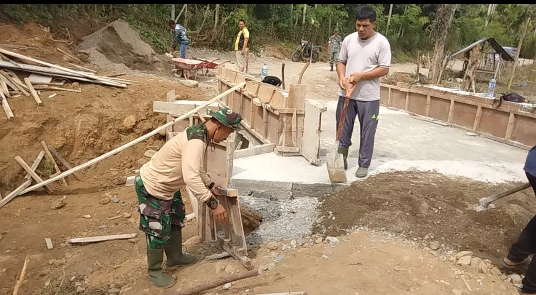 Satgas TMMD ke-129 Kebutan Oprit Jembatan di Lhok Panah