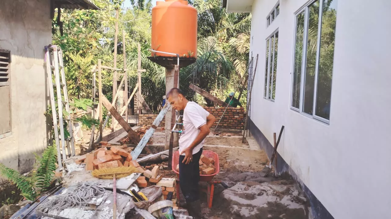 Jangkau Pelosok Pelalawan, Program MCK TMMD Ke-129 Kodim 0313/KPR Merambah Desa Kuala Panduk
