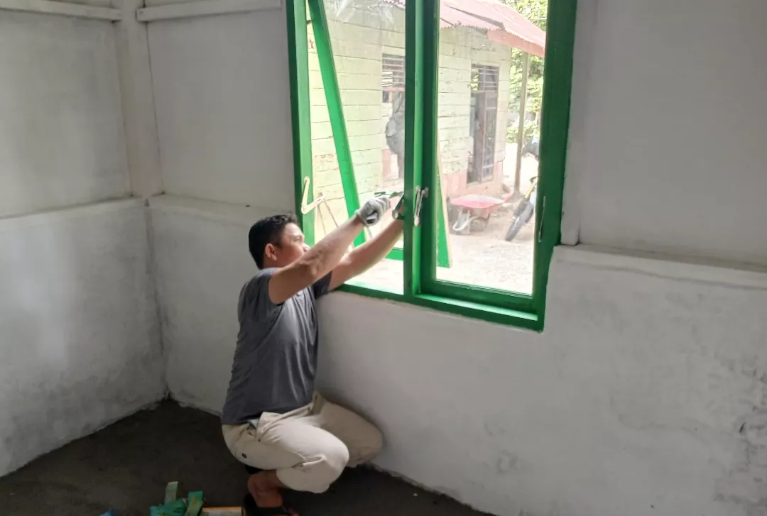 Rumah Impian Hampir Rampung, Rehab RTLH TMMD Ke-129 Kodim 0102/Pidie Masuki Tahap Finishing