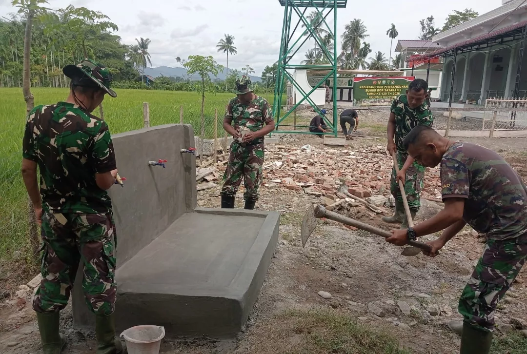 TMMD ke-129 Kodim 0102/Pidie Rampungkan MCK di Lhok Panah
